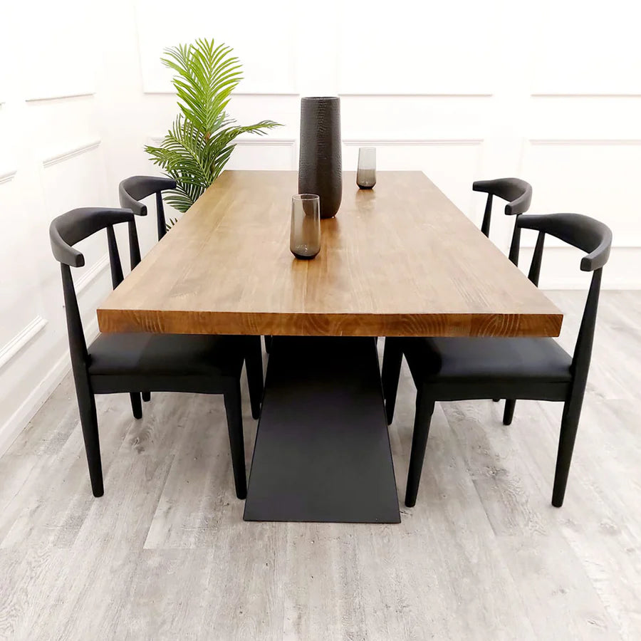 Axel 1.8m Small Oak Dining Table With 4 Chairs