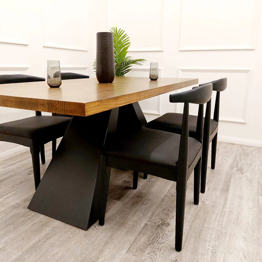 Axel 1.8m Small Oak Dining Table With 4 Chairs