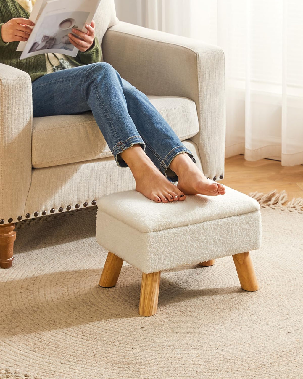 Footstool with Storage, Small Foot Stool Ottoman with Sturdy Wood Legs Stool, Foot Rest with Padded Seat, for Living Room Bedroom Couch Enterway 40 ×30 ×28CM White HBD042W