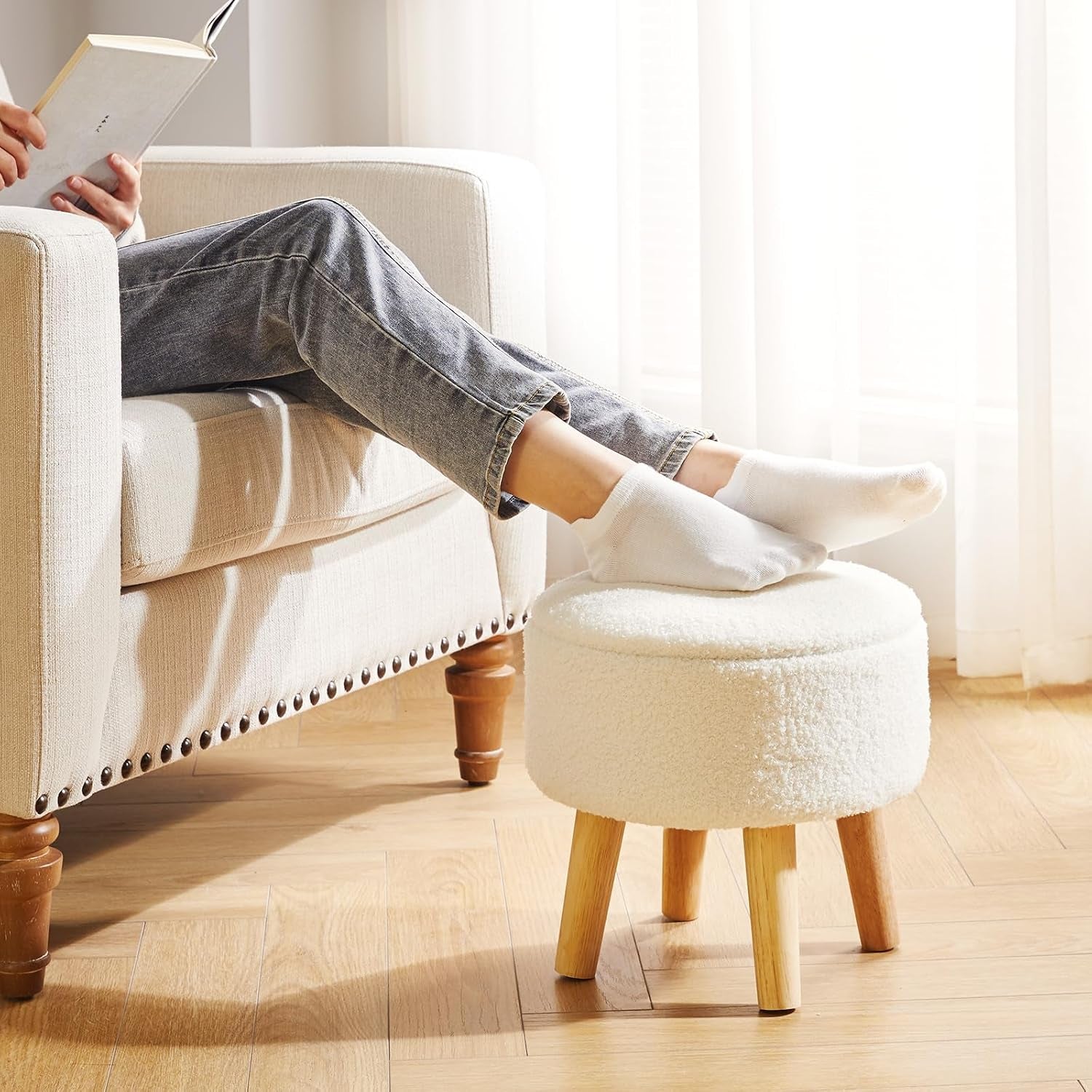 13 Inch Small Footstool Ottoman with Storage, round Pouffe Foot Rest with Padded Seat and Wood Legs, Teddy Velvet Mini Footstool for Living Room Couch Bedroom Entryway, Cream WBD006W