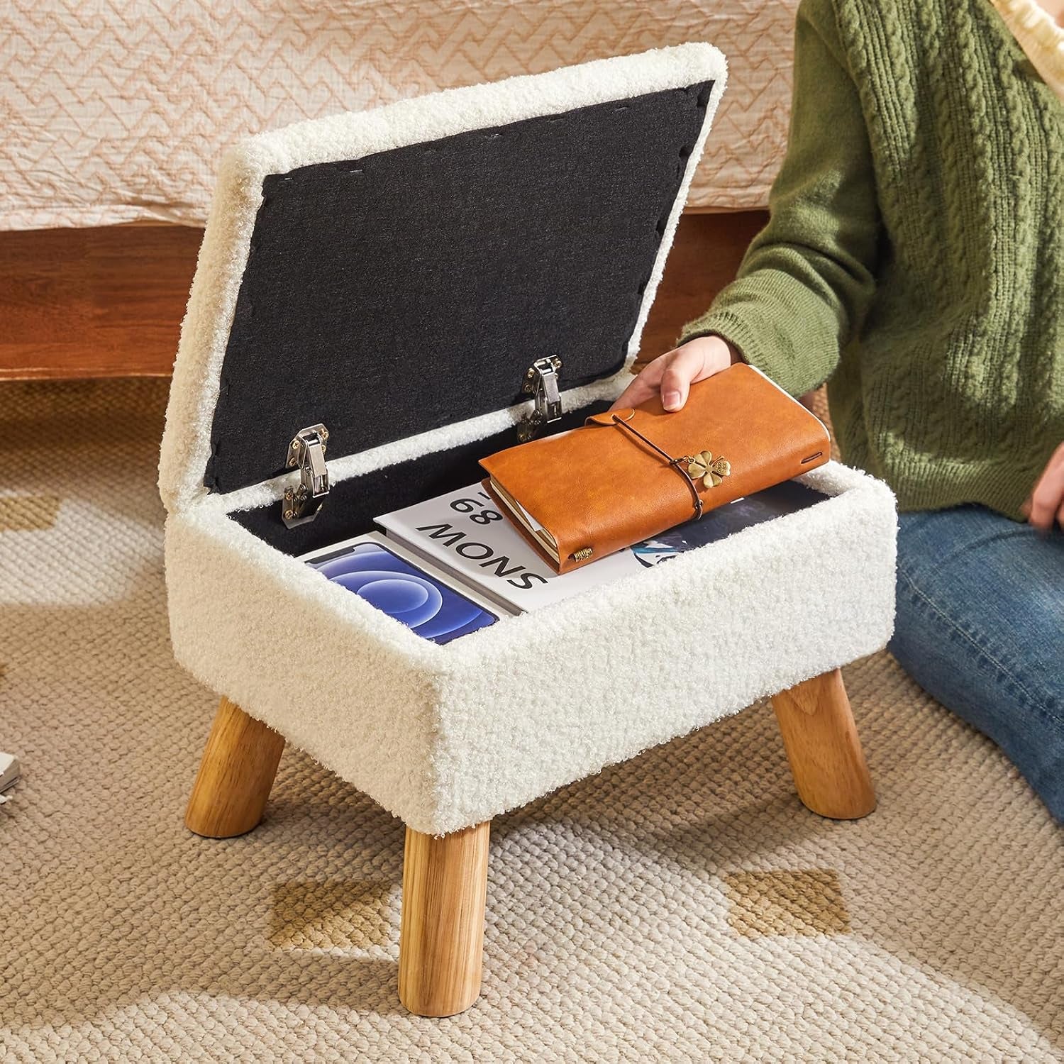 Footstool with Storage, Small Foot Stool Ottoman with Sturdy Wood Legs Stool, Foot Rest with Padded Seat, for Living Room Bedroom Couch Enterway 40 ×30 ×28CM White HBD042W